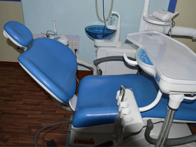 Best Dental Implant Clinic in Newtown